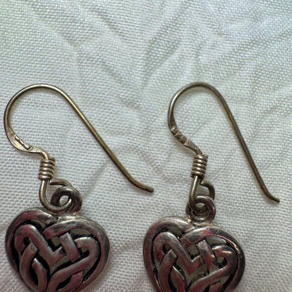 Avon Signed Sterling Silver 925 Celtic Lovers Knot Dangle Earrings 1" Minimalist - Picture 2 of 4